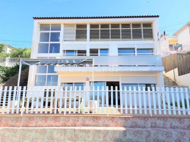 TORRE EN ABRERA URBANIZACIÓN DE CAN VILLALBA CON PISCINA,EXCELENTES VISTAS