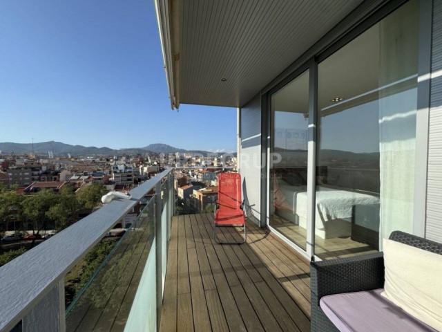 MARAVILLOSO PISO DE 3 HABITACIONES REFORMADO Y MUY LUMINOSO EN LA ESTACIÓ DEL NORD