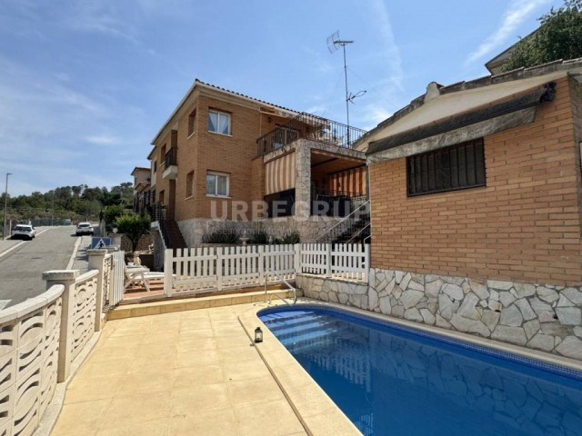 Casa a 4 vientos con piscina en Costa Blanca, a 5 mins. de Martorell